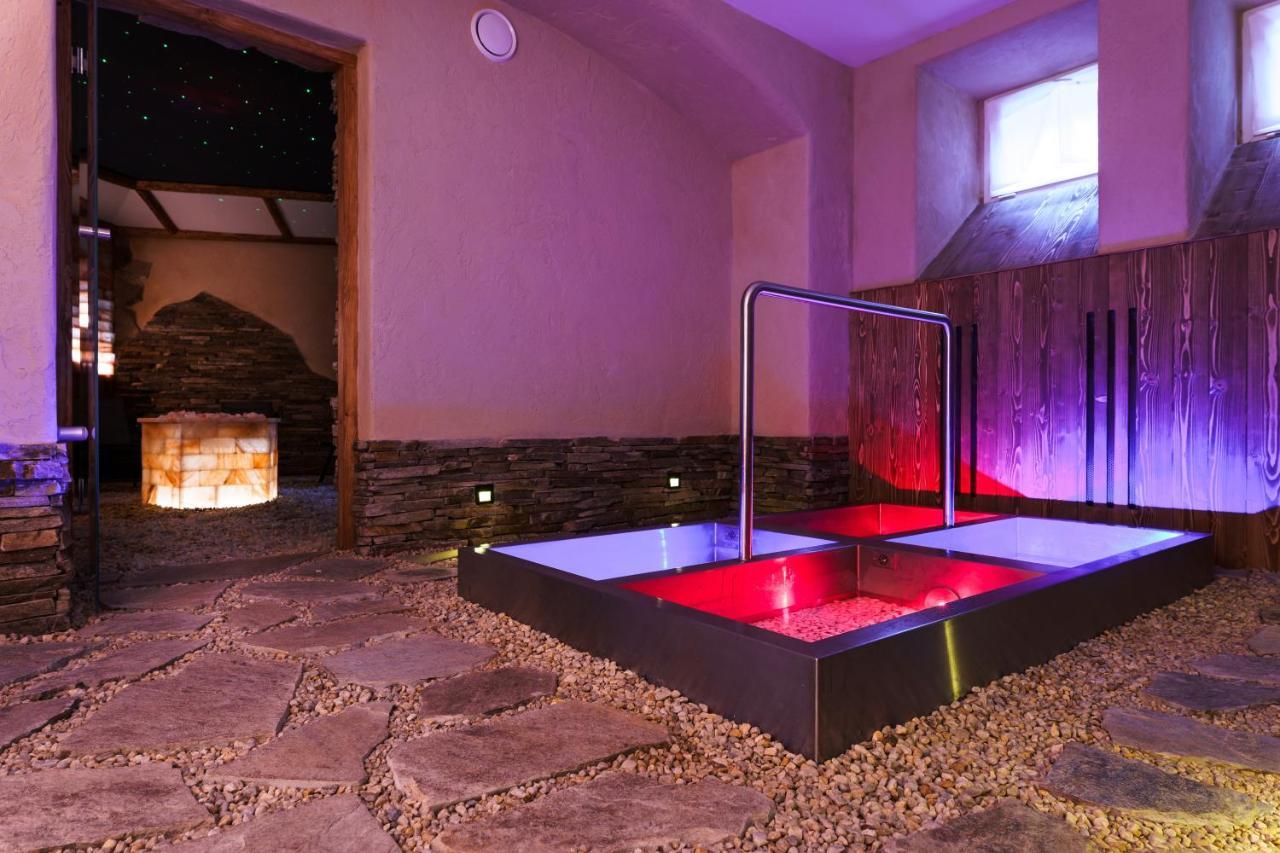 Spa Hotel Anglicky Dvur Karlowe Wary Zewnętrze zdjęcie