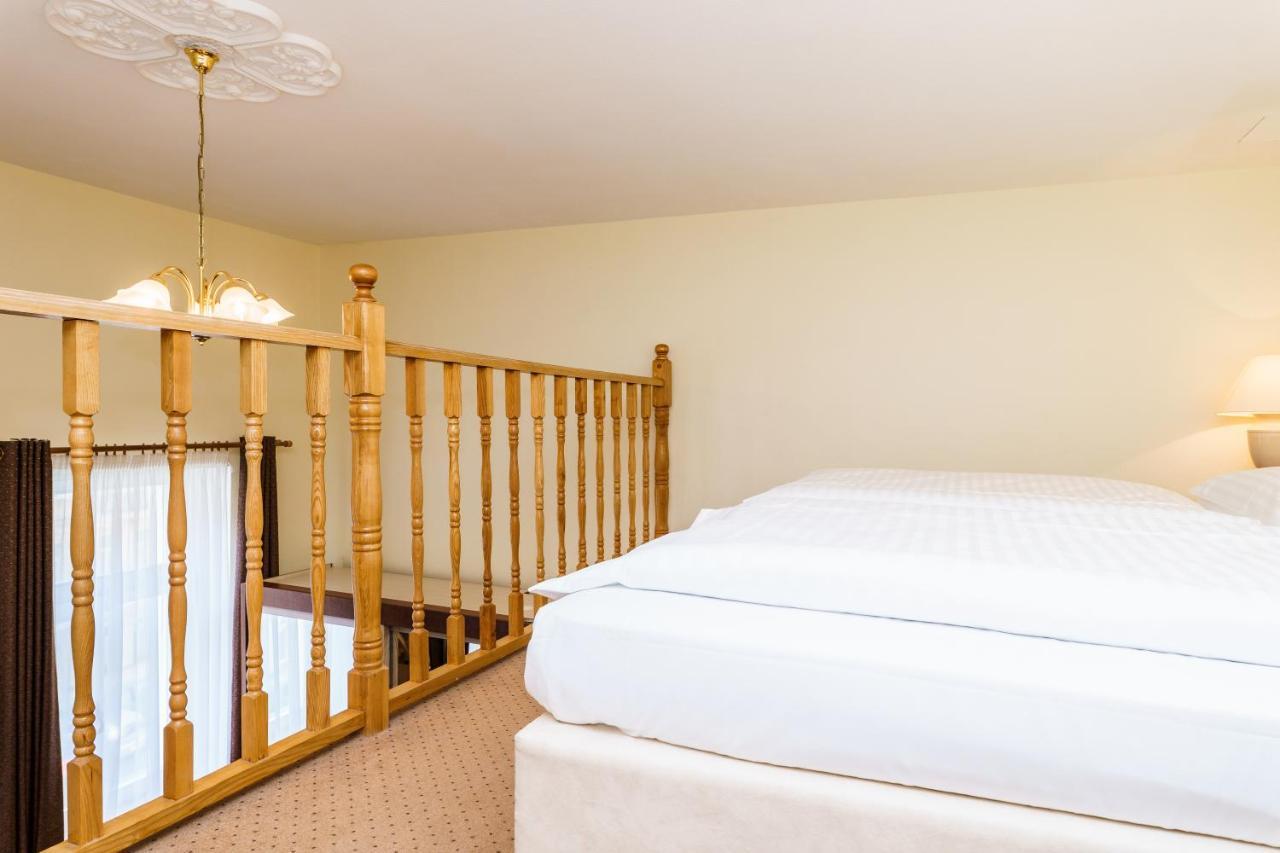 Spa Hotel Anglicky Dvur Karlowe Wary Zewnętrze zdjęcie
